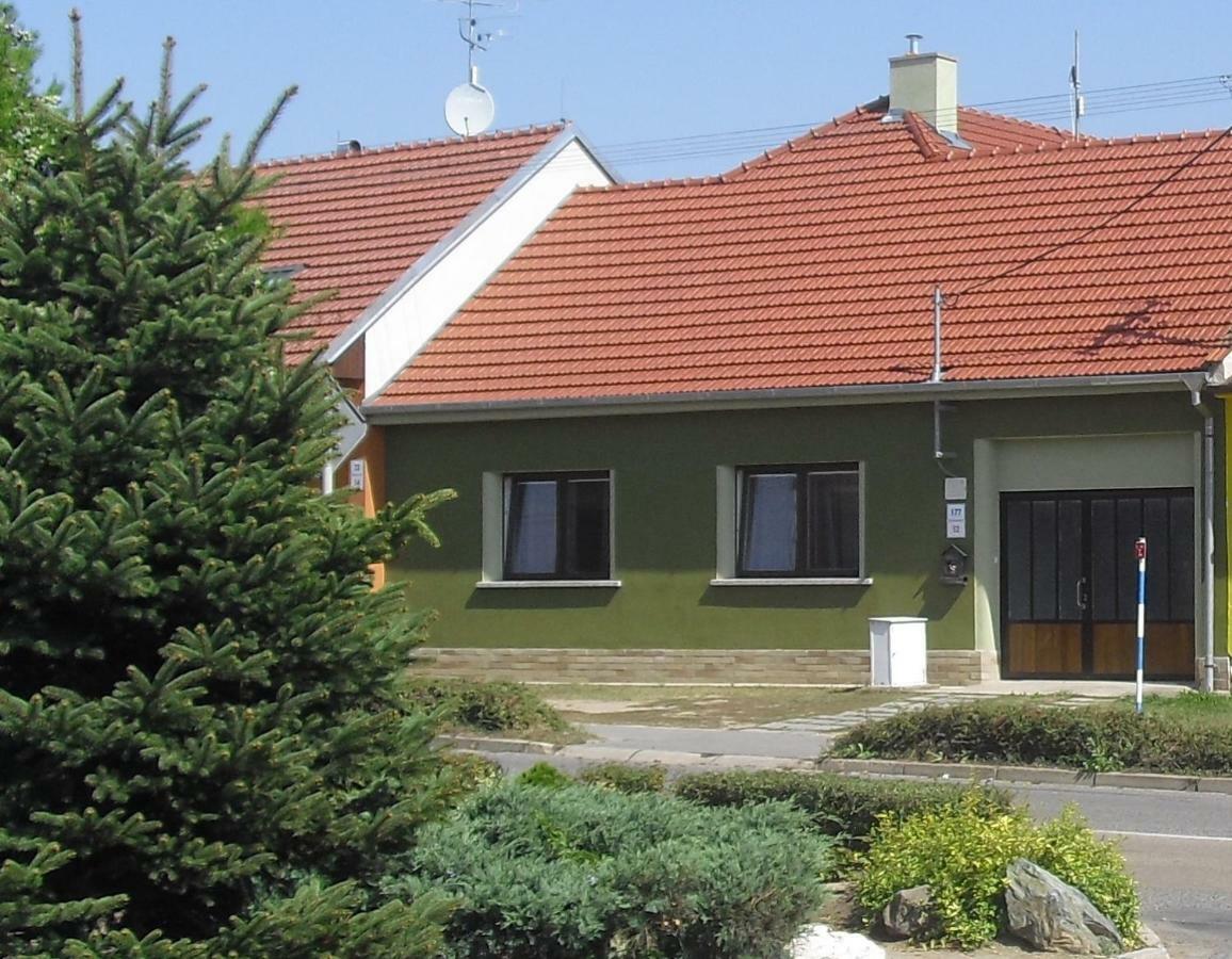 Ubytovani U Malinkovicu Břeclav Exteriör bild